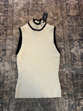 NWT Express Cream Ribbed Sleeveless Mock Neck Tank with Black Trim